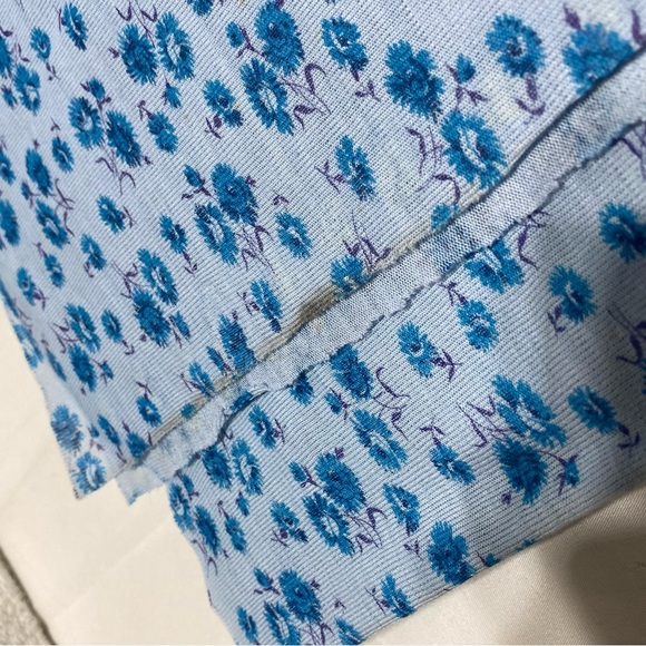 Vintage Fashion Fabrics Pre Cut Blue Floral Fabric - Picture 7 of 13